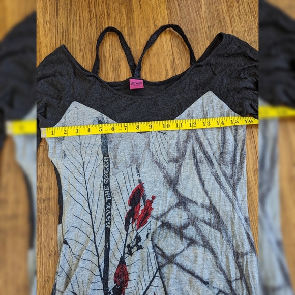 Save the Queen Midi Dress - Picture 4 of 6